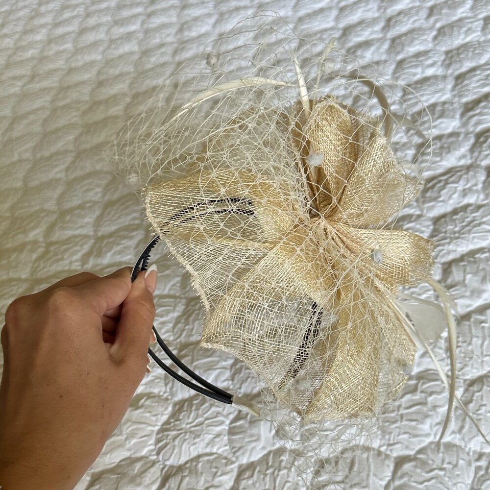 Ivory head piece accessory Floral